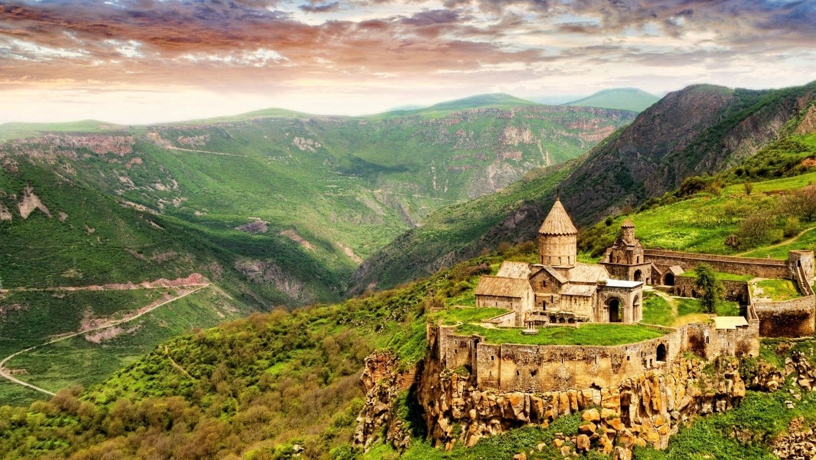 places to visit in armenia in october