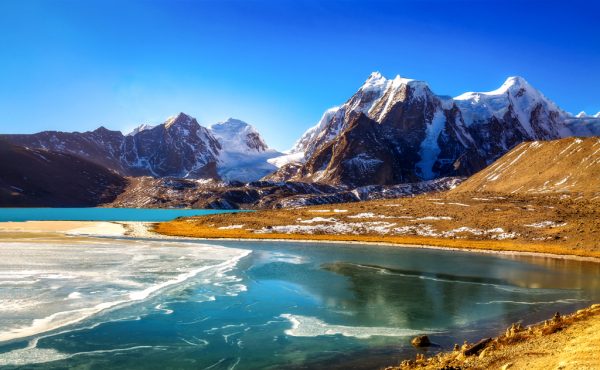 Charming Lakes That You Must Visit In Sikkim | Travelholicq